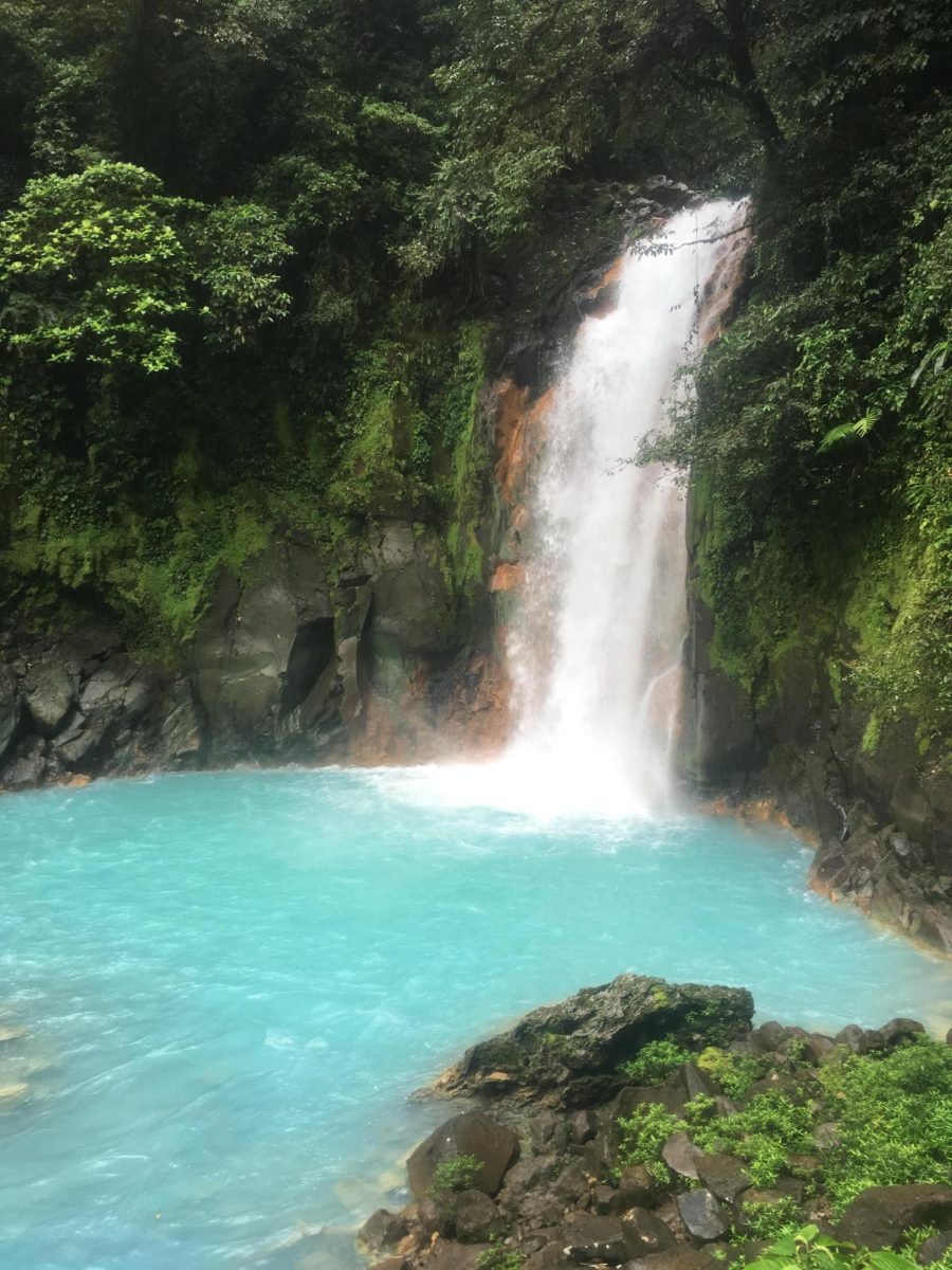 %28Above%29+A+Costa+Rican+waterfall+rushing+into+a+beautiful+blue+body+of+water+is+one+of+many+features+other+than+volcanos+such+as+the+Turrialba%2C+the+Po%C3%A1s%2C+and+the+Arenal.+Lush+rainforests+includes+Manuel+Antonio%2C+Corcovado%2C+and+National+Park.+The+country+also+offers+hundreds+of+waterfalls+through-%0Aout+the+varios+landscapes.+Some+of+the+most+famous+waterfalls+are+called+La+Paz%2C+Fortuna%2C+Volio%2C+and+Rio%0ACeleste.+Some+waterfalls+in+Costa+Rica+can+be+up+to+600+feet+tall%21+With+so+many+waterfalls+to+be+admired%2C+it+is+absolutely+worth+visiting+at+least+once+when+visting+in+Costa+Rica.