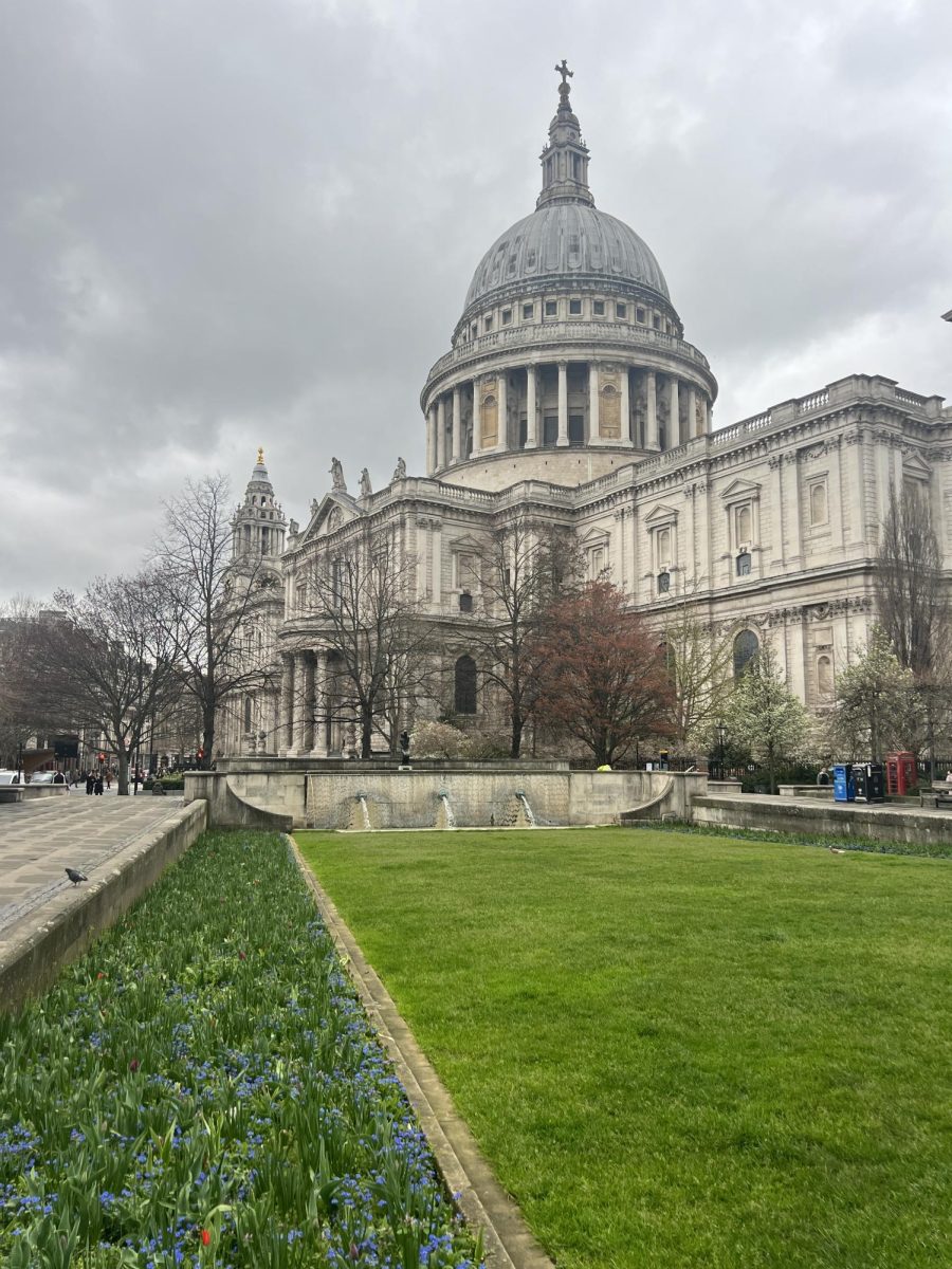 (Above) In addition to Westminster Abbey students also get to see the streets of London. Whether it’s on their way to dinner or another event, students will likely see other monuments. In groups of a minimum of three, students can walk by themselves in designated areas. A notable site students will pass by for photos is St. Paul’s Cathedral, which is popular with students.
