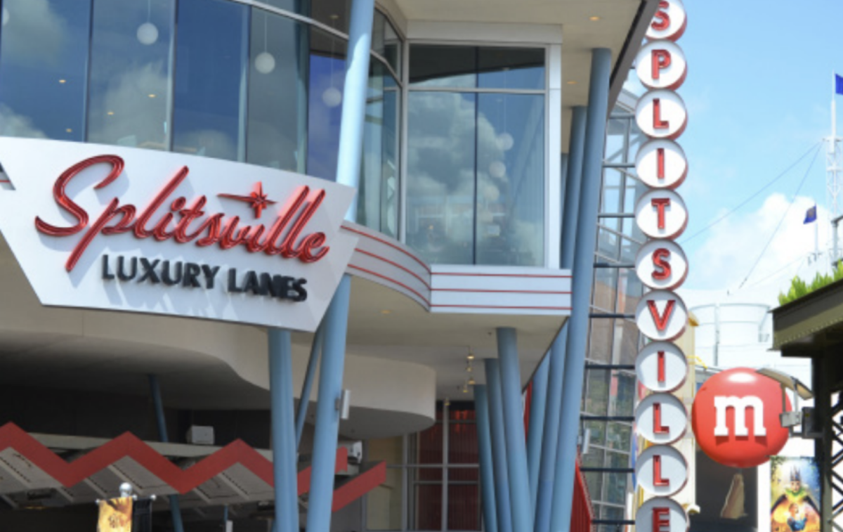 (Above) Disney Springs is not just all shopping, but a great place to hang out with friends and family. One of the most popular activities at the property is Splitsville Luxury Lanes. Splitsville offers two stories of private bowling lanes along with a full stocked menu of party favorites, including pizza, burgers, and various desserts that you can order to your lane while you bowl.