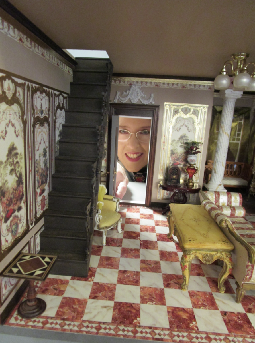 (Above) “Right now I would like living in-
side the New York Brownstone that I am creating. I have always wanted to live above a restaurant or store so I think it would be an ideal residence.”